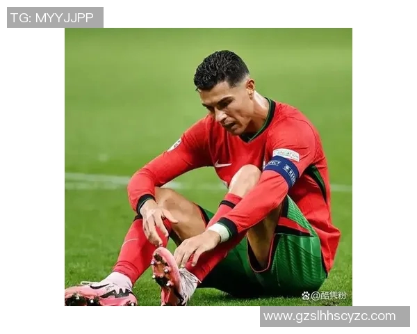 足球明星们如何评价C罗的职业生涯与场上表现的独特视角 足球明星们如何评价C罗的职业生涯与场上表现的独特视角