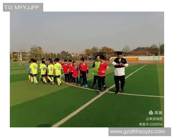 足球明星坤里坤气展现魅力与实力引领新一代球员风潮