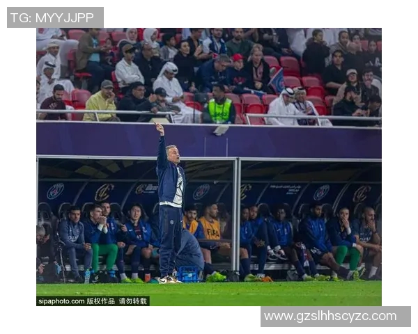 最帅天团足球明星齐聚一堂展现魅力与实力的精彩瞬间