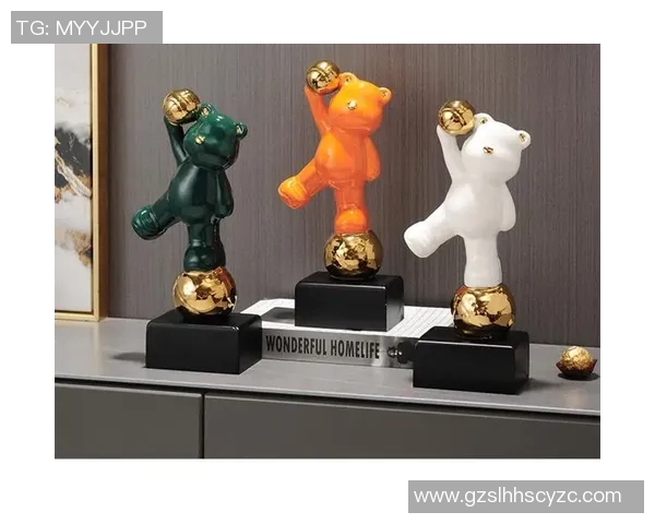 足球明星酒柜摆件的独特魅力与收藏价值解析