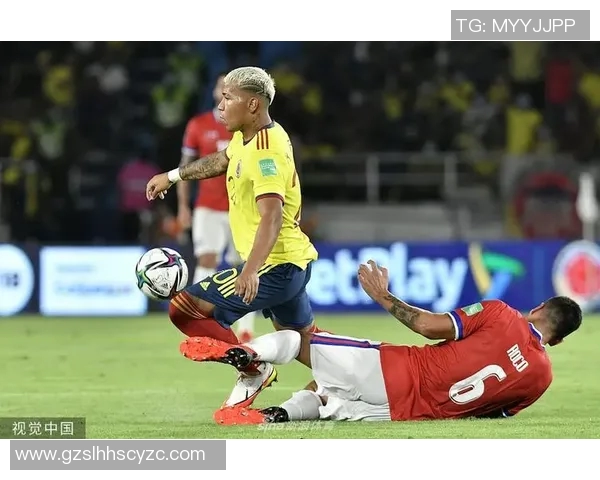 智利与哥伦比亚激战在即11月13日足球盛宴值得期待 智利与哥伦比亚激战在即11月13日足球盛宴值得期待